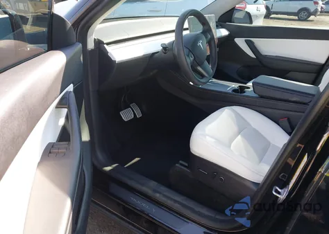 2022 Tesla Model Y Performance Dual Motor All-Wheel Drive from USA, damaged, VIN 7SAYGDEFXNF468140